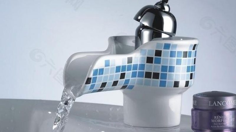 淋浴房安装：价格构成与选购要点